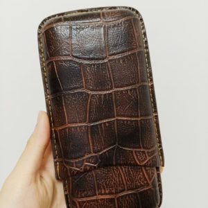 Premium Crocodile-Embossed Leather Cigar Case | 3-Cigar Pull-Up Sleeve