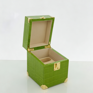 Emerald Crocodile-Embossed Gift Box with Metal Buckle