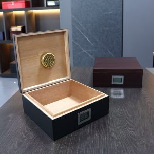 35-Cigar Multi-Functional Cigar Humidor | Custom Finishes & 2-in-1 Design